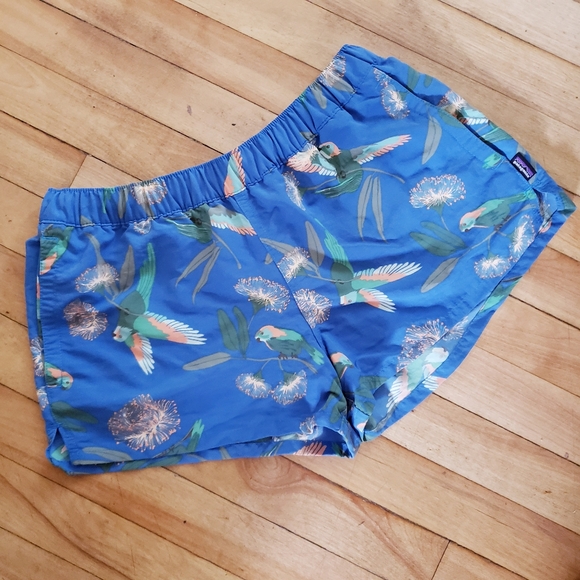 🏷PATAGONIA W's Barely Baggies Shorts - S - Picture 3 of 11